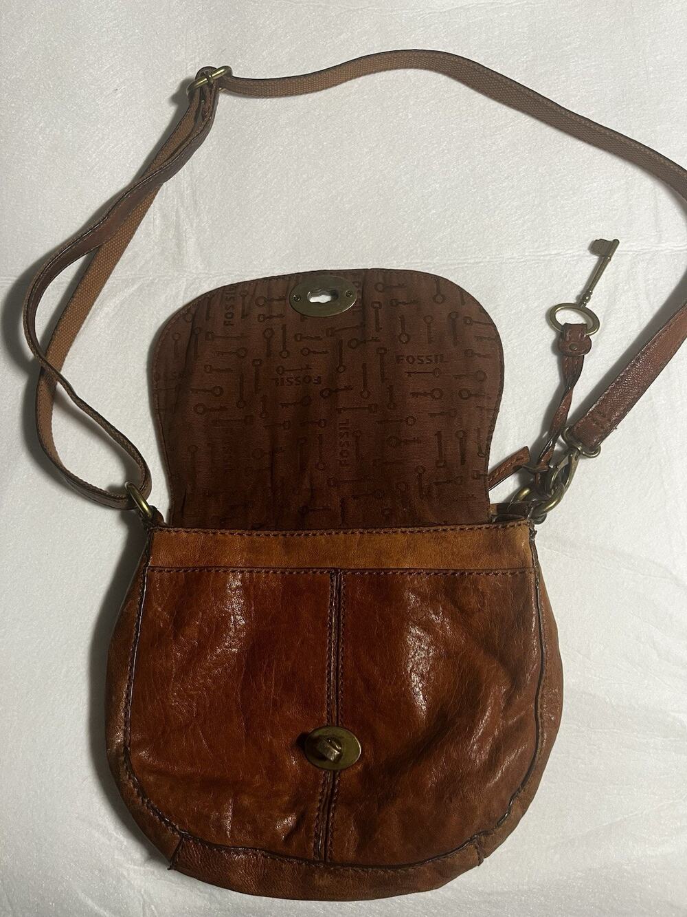 Fossil Long Live Vintage Brown Leather Crossbody Shoulder Bag Key Charm